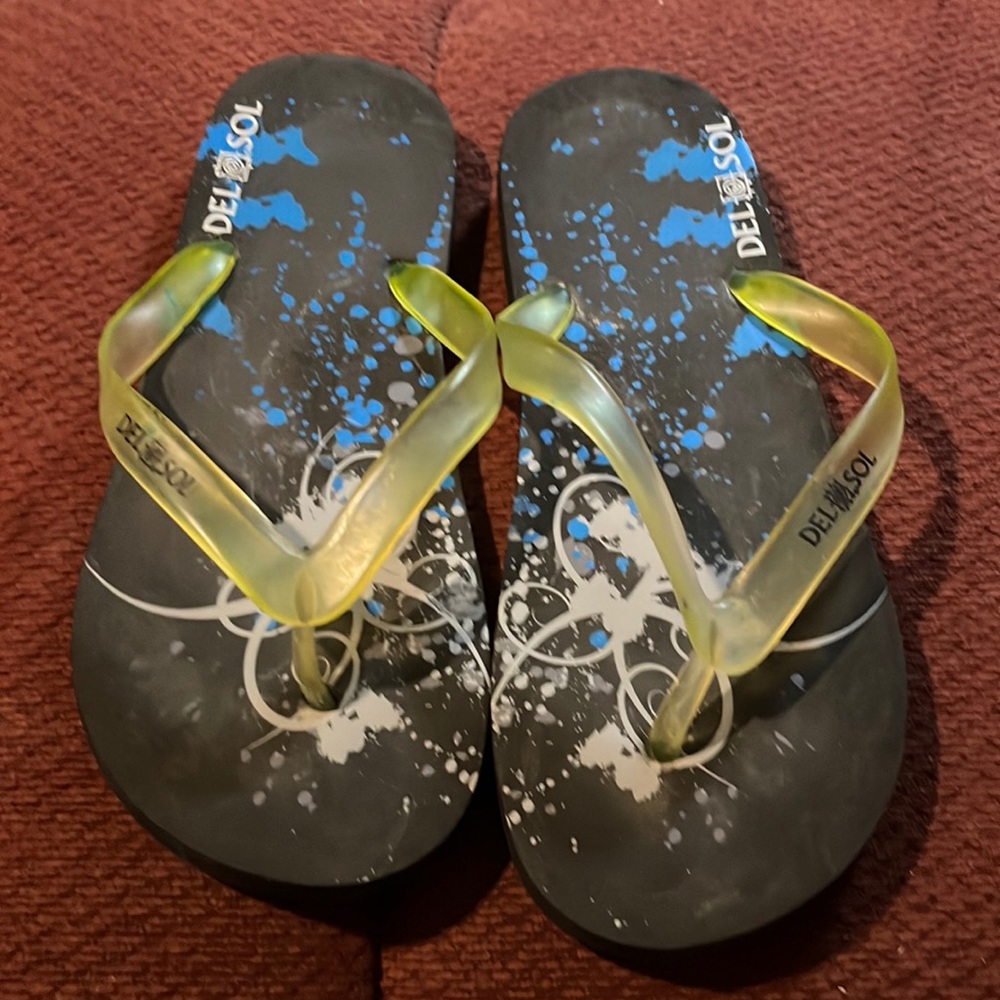 Del Sol Flip Flops Size 9